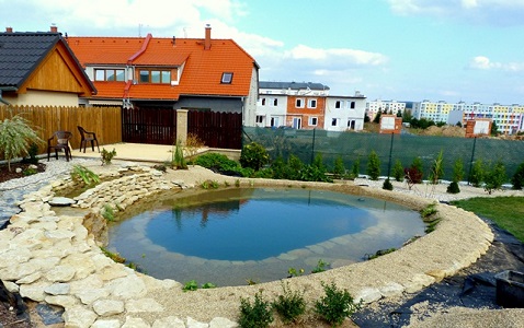 koupací zahradní jezírko, koupací zahradní jezírka, zahradní koupací jezírka, koupací jezero, zahradní jezírko, jezírko ke koupání, přírodní koupání