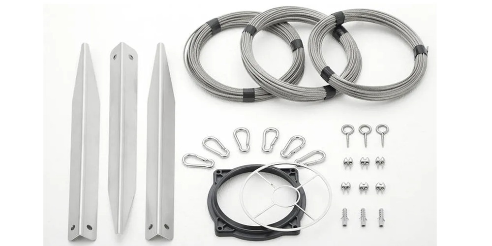 Kotvicí sada pro fontánové čerpadlo Oase AirFlo 4,0 kW s lanky, karabinami a upevňovacími prvky pro bezpečné ukotvení plovoucí fontány